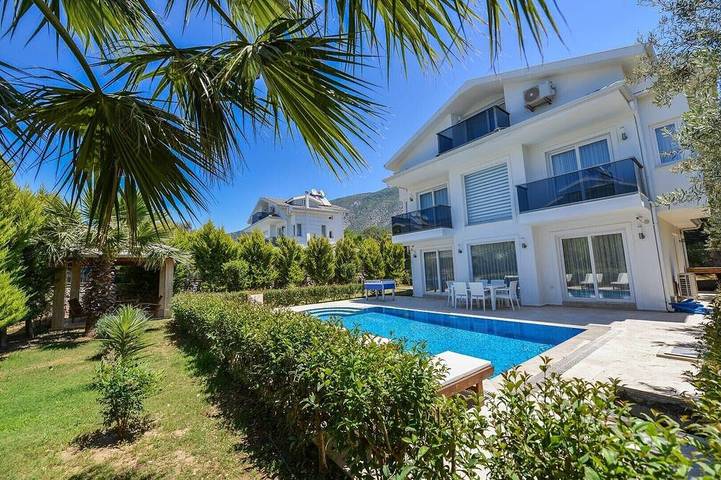 Villa für 6 Personen, mit Garten und Balkon - 1