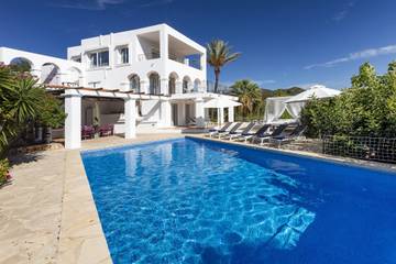 Villa in Sant Antoni de Portmany, Ibizas Küste für 11 