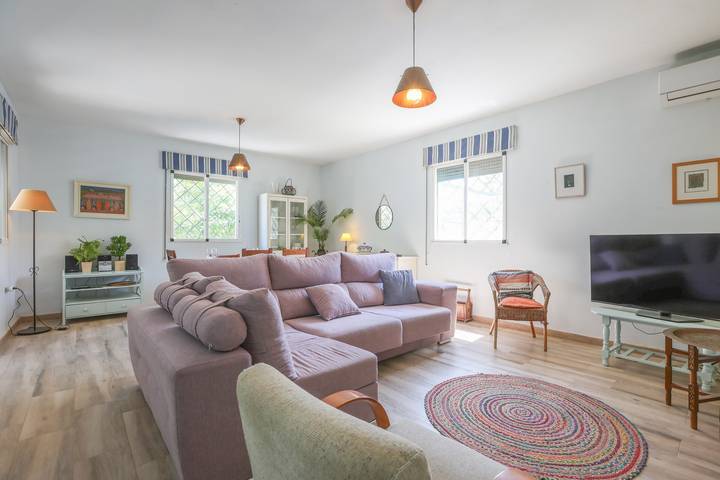 Maison de campagne "Villa Moral" avec piscine privée, Wi-Fi et climatisation in Arahal, Province de Séville