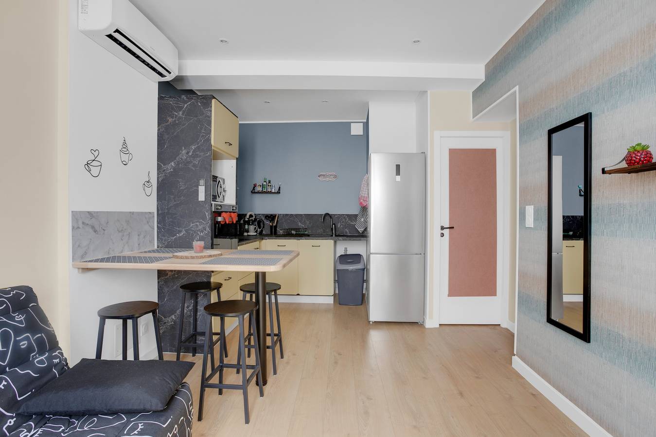 Appartement De Vacances pour 2 Personnes dans Fréjus, Région de Draguignan