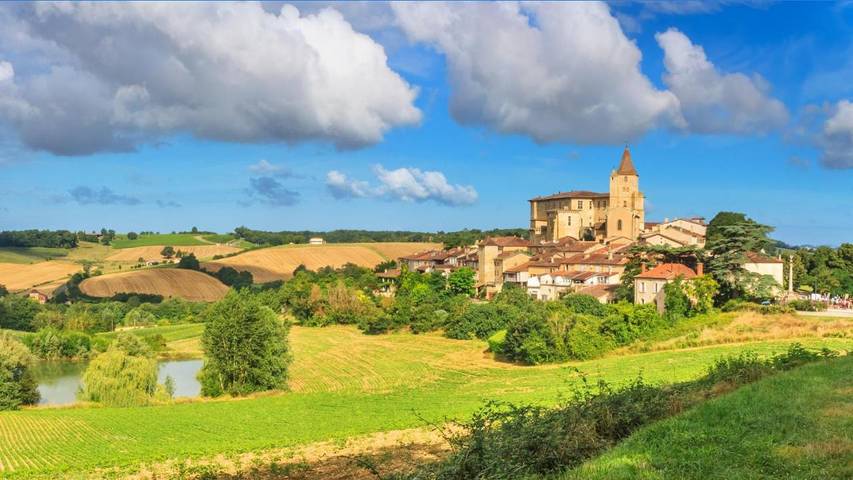 Location de vacances pour 4 personnes, avec sauna et terrasse ainsi que jacuzzi et piscine, animaux acceptés à Marsan (homonymie) - 3