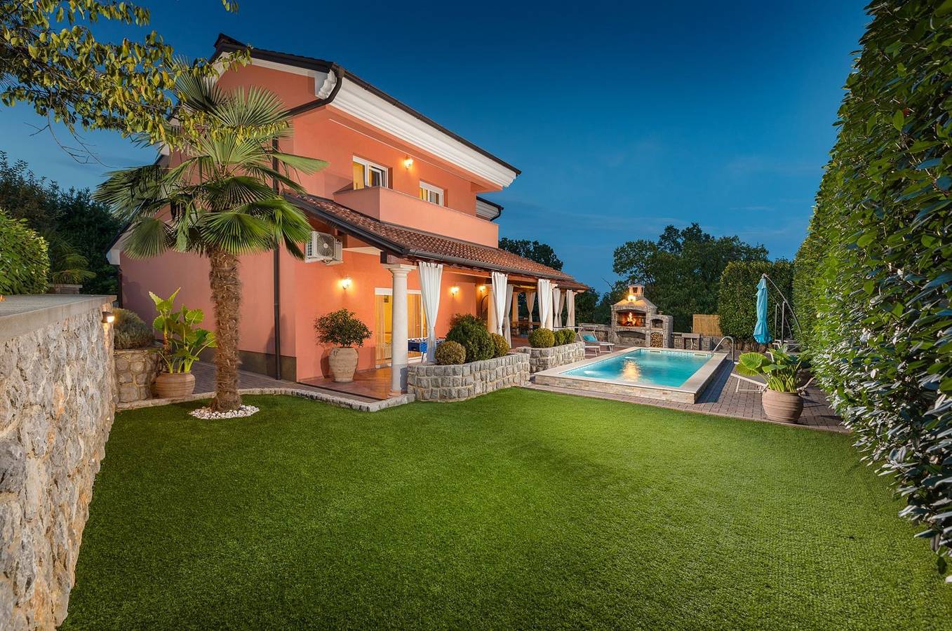 Villa Sole - mit beheiztem Pool, nahe dem Strand in Opatija in Ika, Opatija Riviera