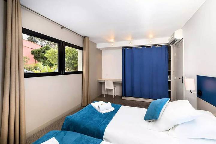 Gîte pour 4 personnes, avec terrasse, animaux acceptés dans Plage de Boulouris - 4