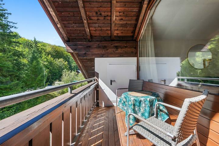 Ganze Wohnung, Forest View Studio | Balcony | Free Parking in Bad Goisern, Dachstein Salzkammergut