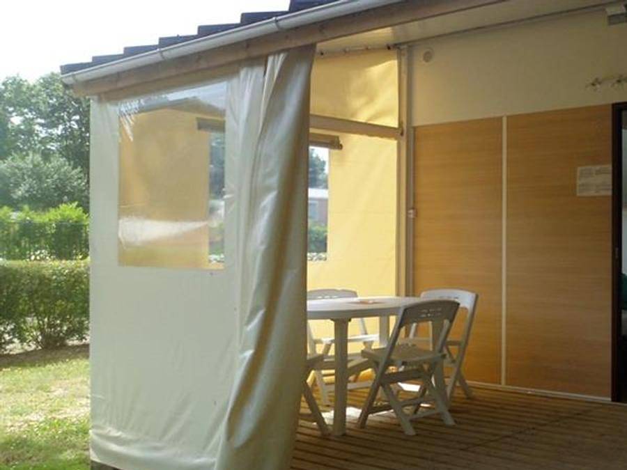 Camping A L'Abri de l'Océan - Canvas bungalow 5 persons - Tithome 2 Bedrooms in Baye, Quimper region