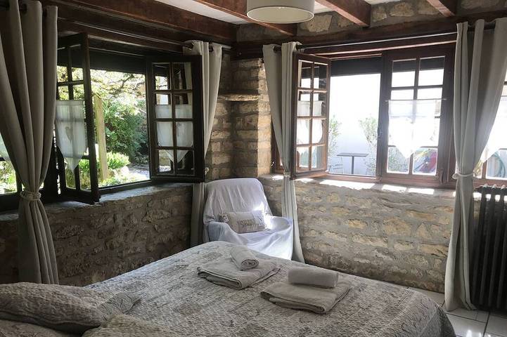 Gîte pour 5 personnes, avec jacuzzi ainsi que jardin et piscine à Valojoulx - 3