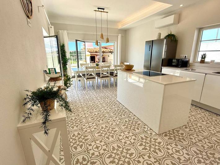Location de vacances pour 8 personnes, avec vue ainsi que piscine et jardin, animaux acceptés à Mafra - 4