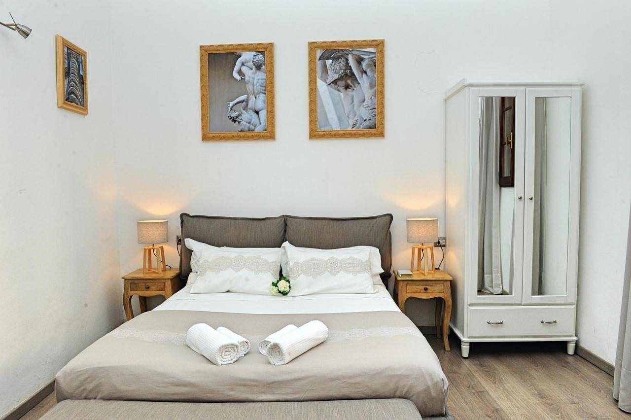 Suite with Cathedral View in Florence city center, Florenz