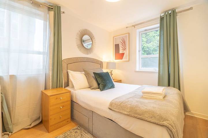 Ganze Wohnung, Apartment-Economy-Eigenes Badezimmer-Parkblick-Ground Floor in Glasgow, Greater Glasgow und Clyde Valley