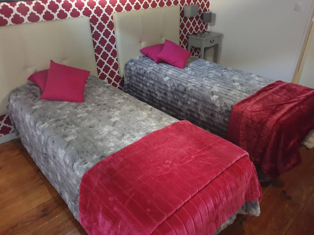Room 'Twin' with Shared Garden and Wi-Fi in Porto, Porto District