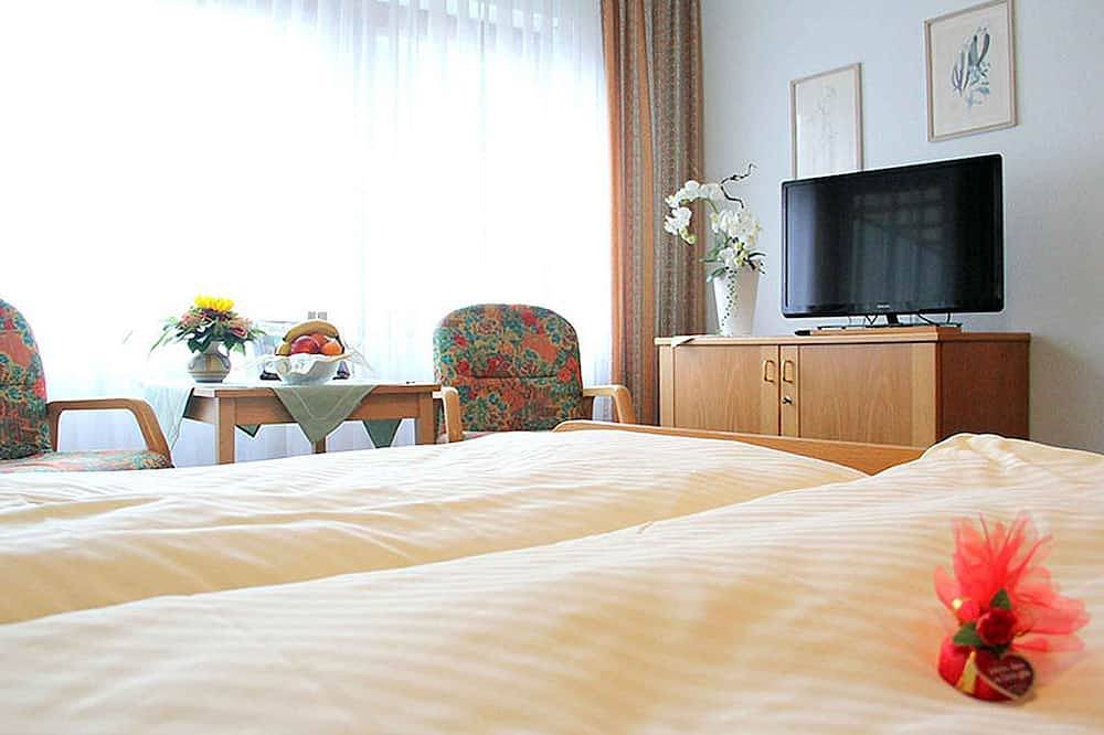 Ganze Wohnung, Doppelzimmer mit Dusche und Wc in Enzklösterle, Nordschwarzwald