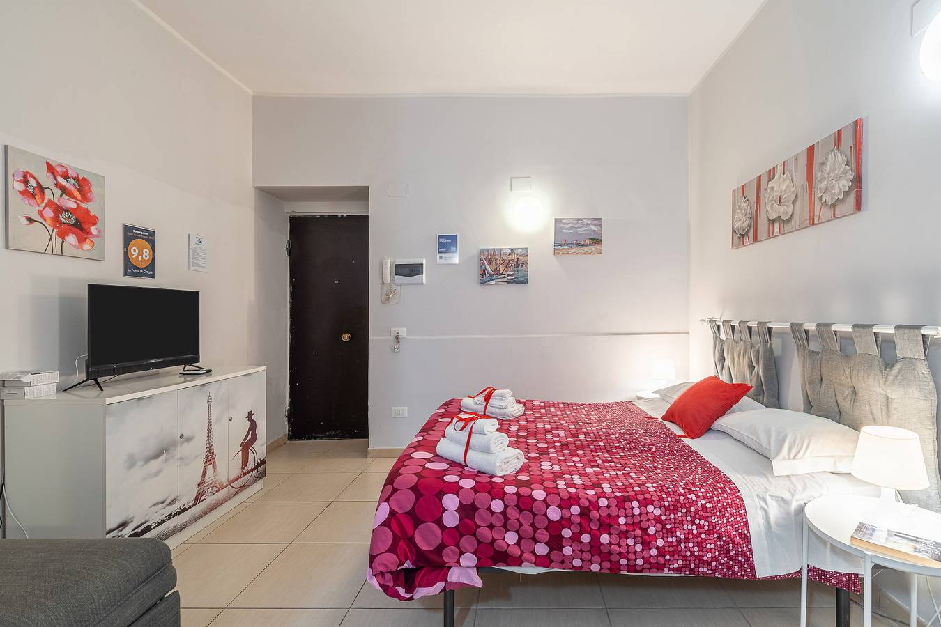 Entire apartment, Apartment 'La Fonte Di Ortigia - Casa Alfeo' with Balcony, Wi-Fi and Air Conditioning in Syracuse, Syracuse Province
