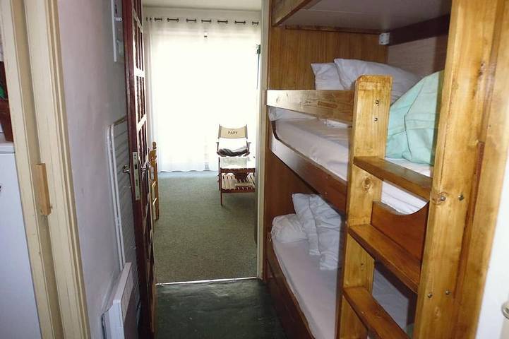 Entire apartment, Studio cabin 4 people at slope base in Gourette in Gourette, Eaux-Bonnes