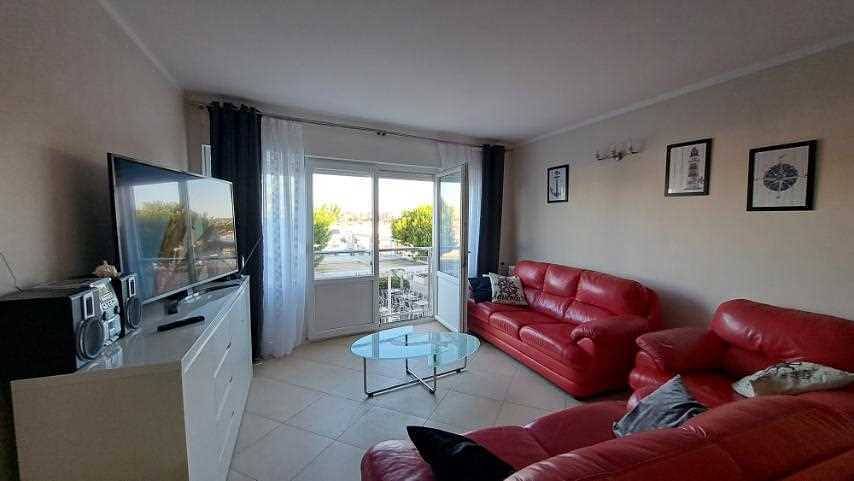 Ganze Wohnung, Geräumige Wohnung in der Nähe des Sandstrandes und der Promenade in Medulin in Medulin Stadt, Medulin