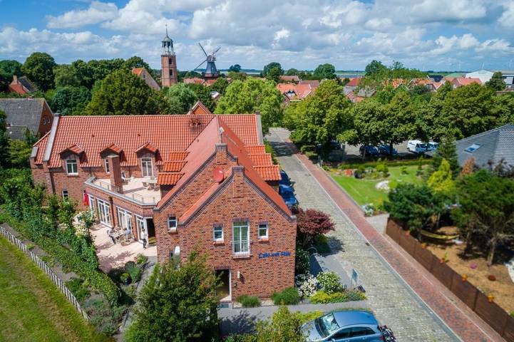 Hotel für 2 Personen, mit Terrasse und Sauna in Ditzum