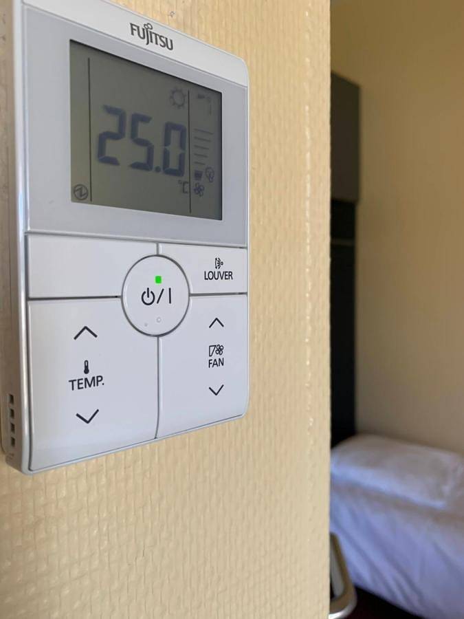 Hôtel pour 3 personnes, avec jardin à Dampierre-en-Burly - 2