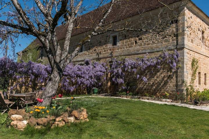 Location de vacances pour 9 personnes, avec vue et sauna ainsi que jardin et piscine à Cénac-et-Saint-Julien - 3