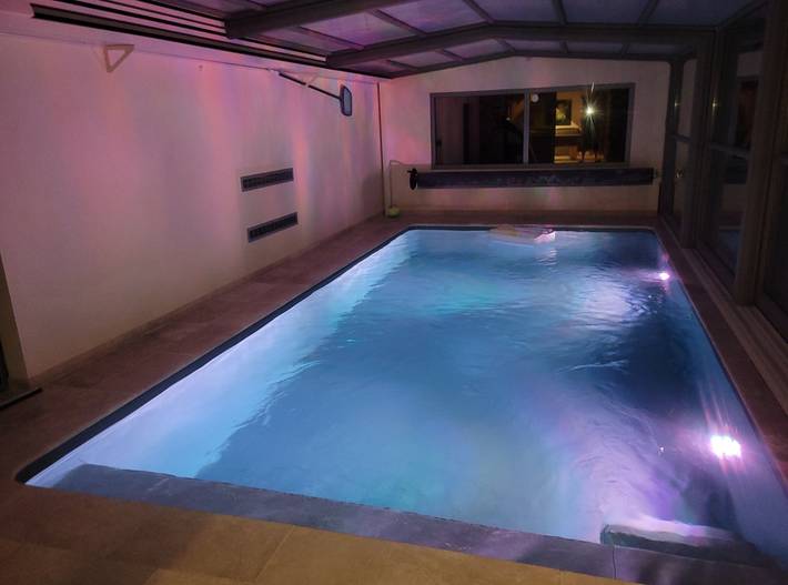 Gîte pour 8 personnes, avec terrasse et jardin ainsi que piscine et jacuzzi dans Maine-et-Loire - 2