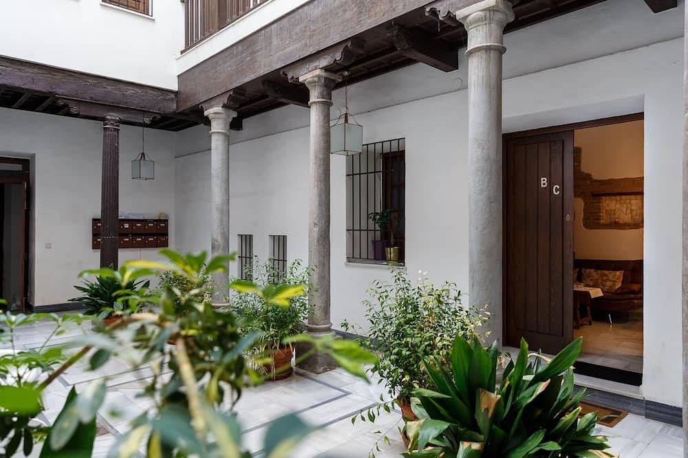 Entire apartment, Meraki Suites Dauro in Granada, Granada Province