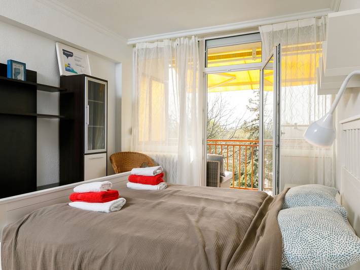 Ferienwohnung für 4 Personen, mit Balkon und Seeblick sowie Garten in Zamardi - 4