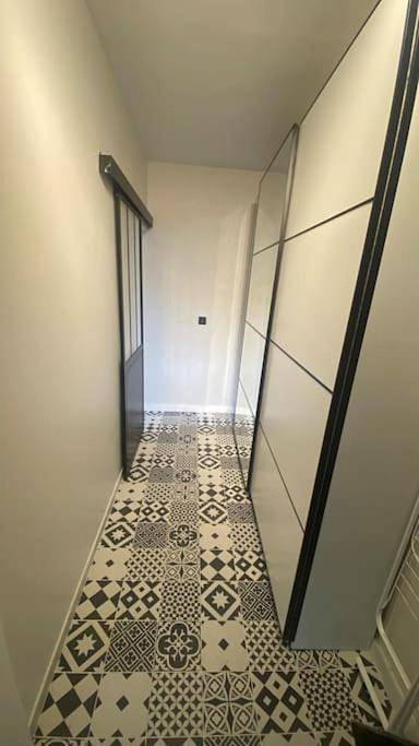 Appartement entier, Studio in Yerres, Essonne