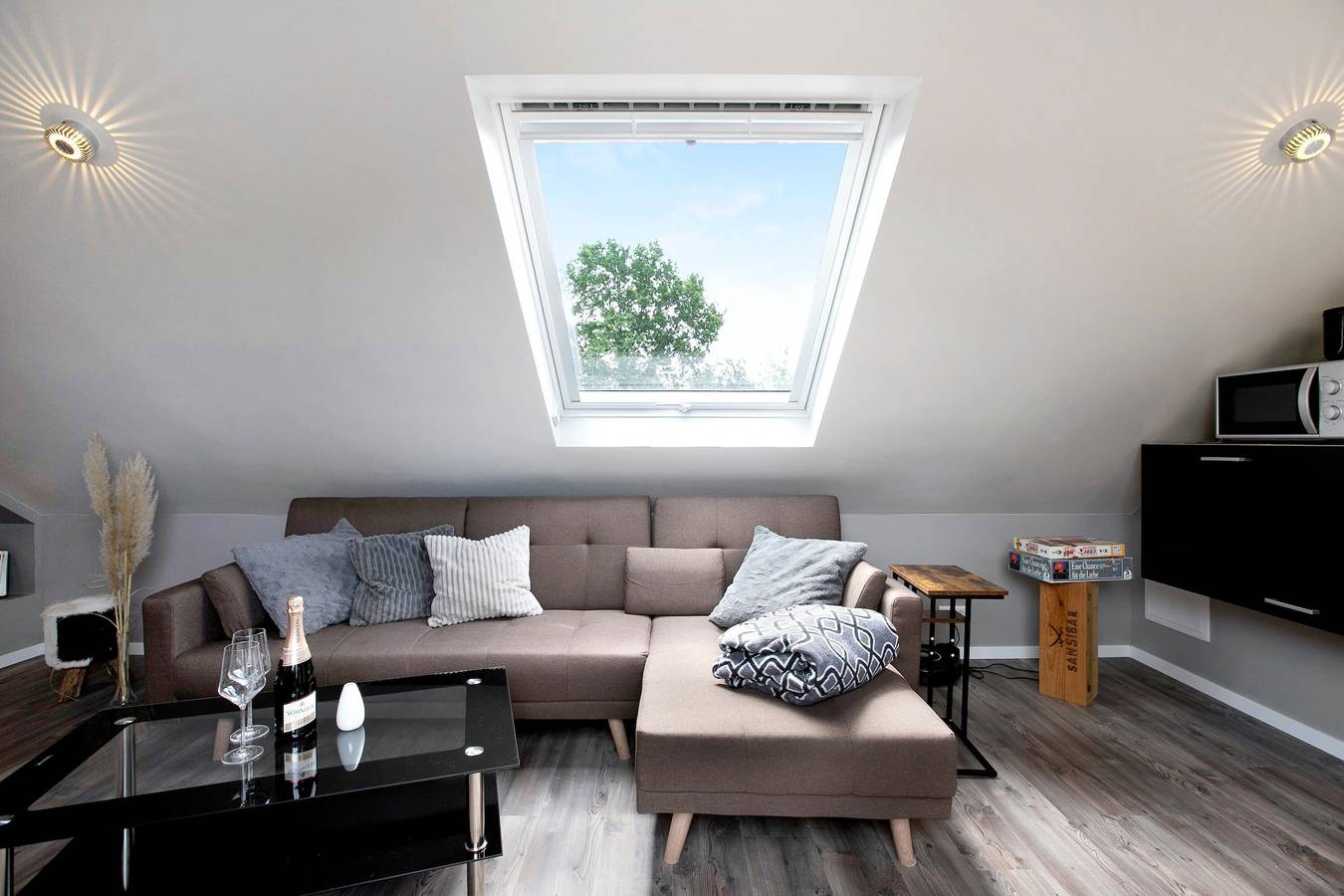 Ganze Wohnung, Ferienwohnung 'Uhse's' nahe dem Stadtzentrum mit Garten & Wlan in Heide, Heide und Umgebung