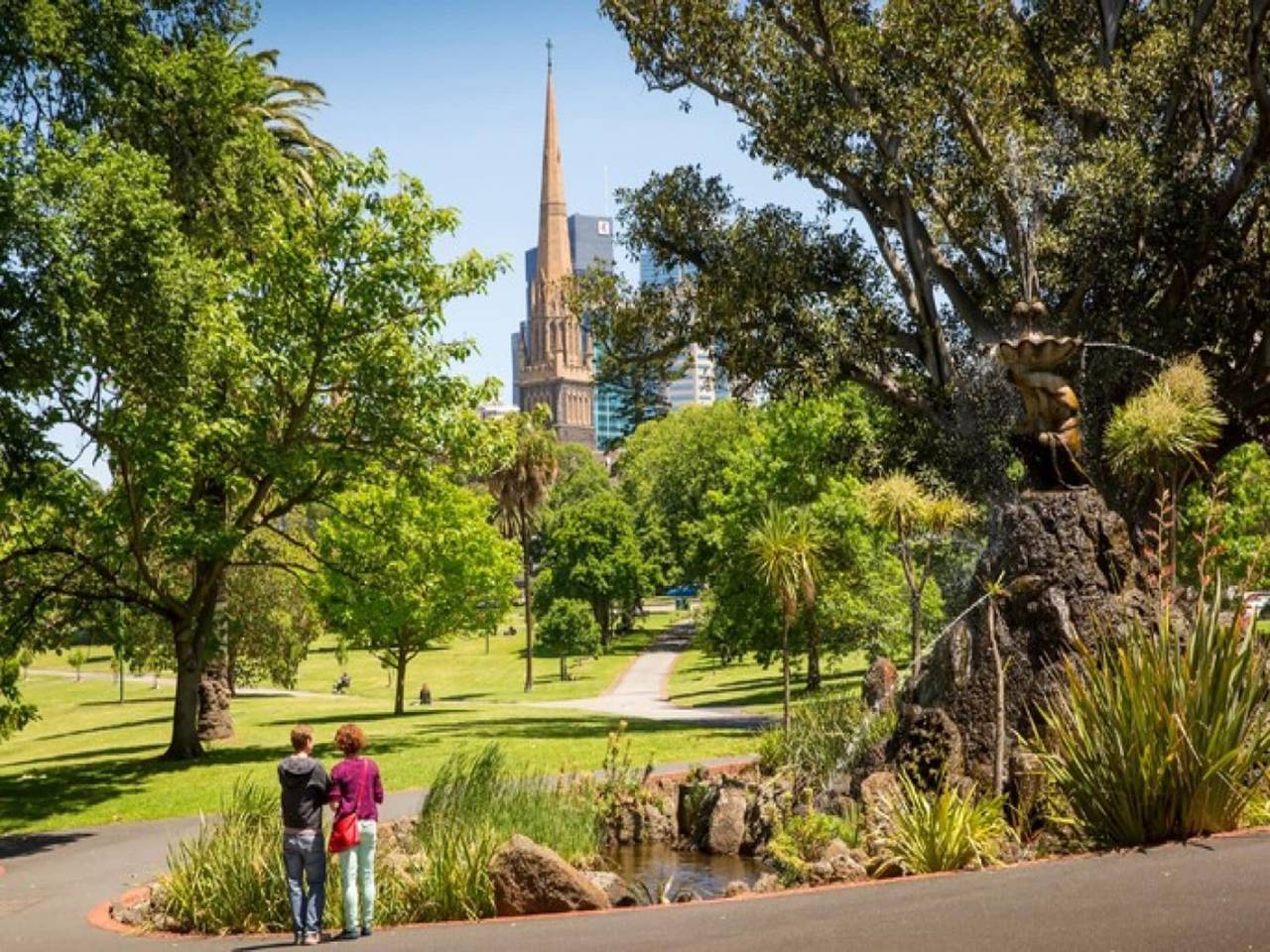 Entire apartment, Bright 1-Bed Apartment Steps from Collins Street in Melbourne, Victoria