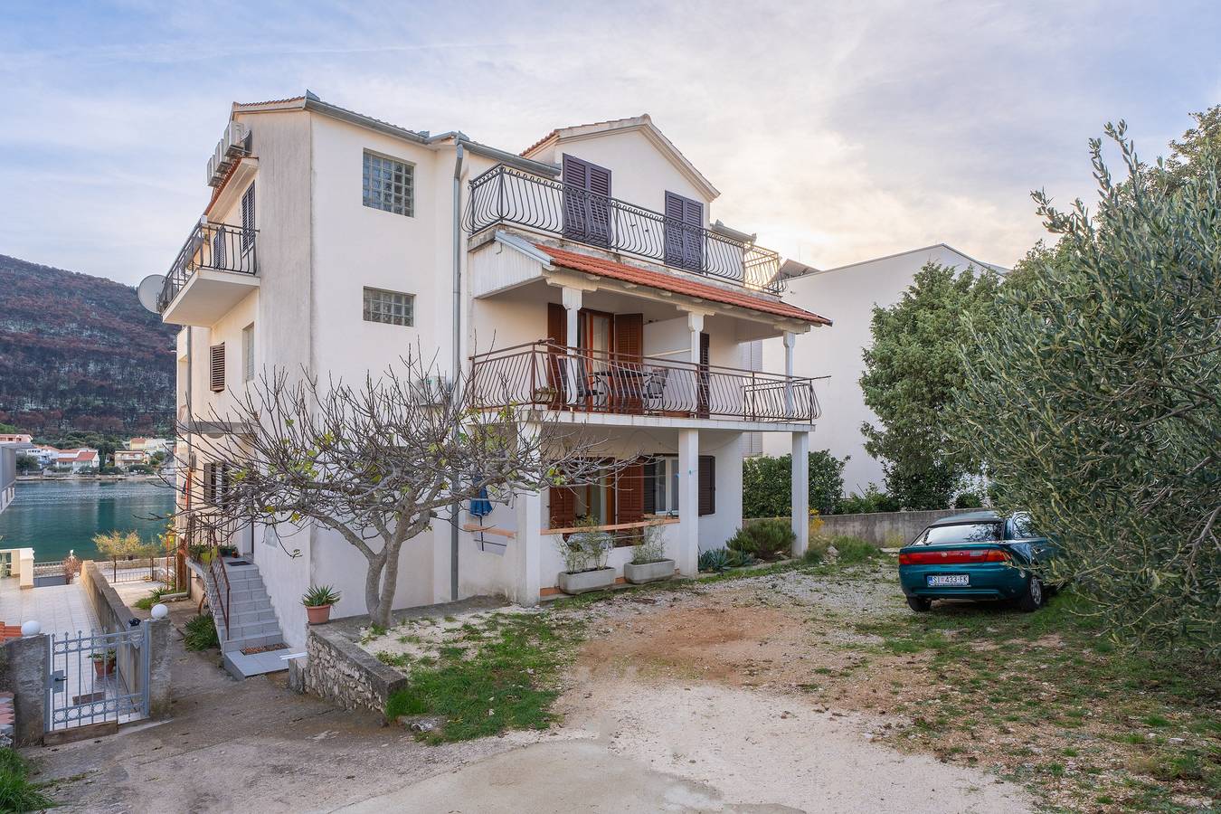 Ganze Wohnung, 1-Zimmer-Ferienwohnung am Strand Grebastica, Sibenik A-13942-b in Grebastica, Šibenik-Knin