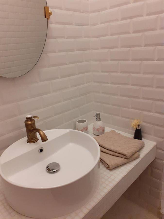 Location de vacances pour 2 personnes, avec terrasse à Montluel - 2