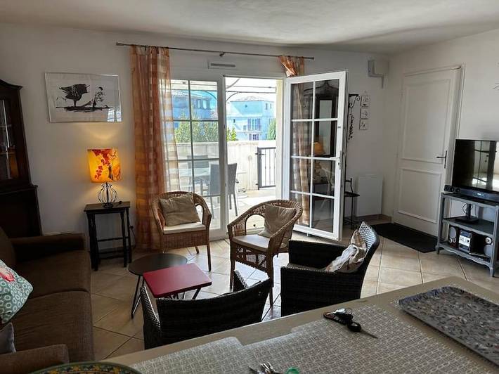 Appartement de vacances pour 8 personnes, avec Balcon et Terrasse ainsi que Piscine et Vue