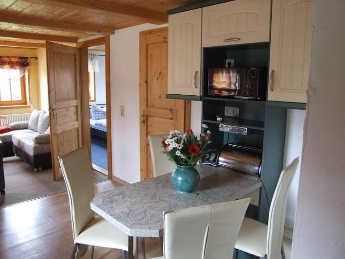 Ferienwohnung für 3 Personen, mit Garten und Ausblick in Großschönau - 2