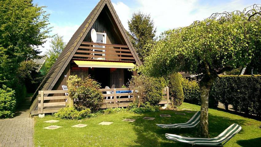 Ferienhaus für 5 Personen, mit Balkon und Terrasse sowie Garten in Butjadingen