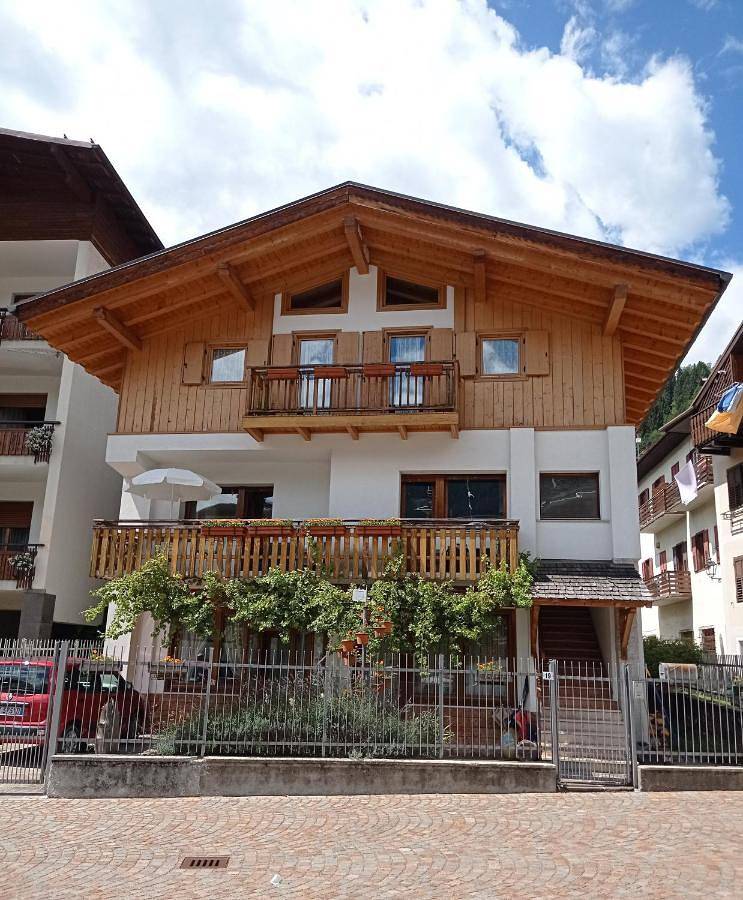 Room Aurora in Fiera di Primiero, Primiero San Martino di Castrozza