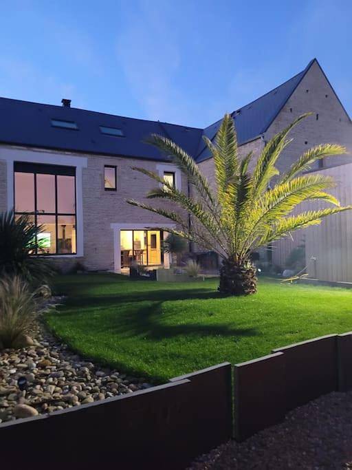 Gîte pour 8 personnes, avec Jacuzzi et Terrasse ainsi que Jardin et Vue à Basly