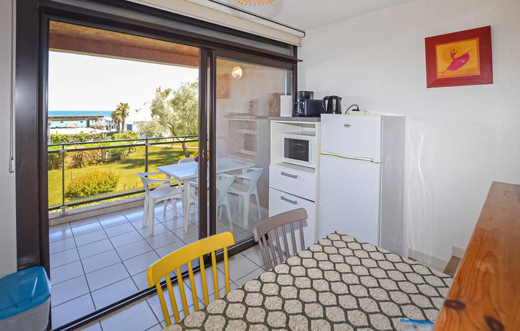 Apartamento vacacional entero, Apartamento frente al mar con piscina y terraza cerca de Moriani-Plage in Moriani-Plage, Región de Corte
