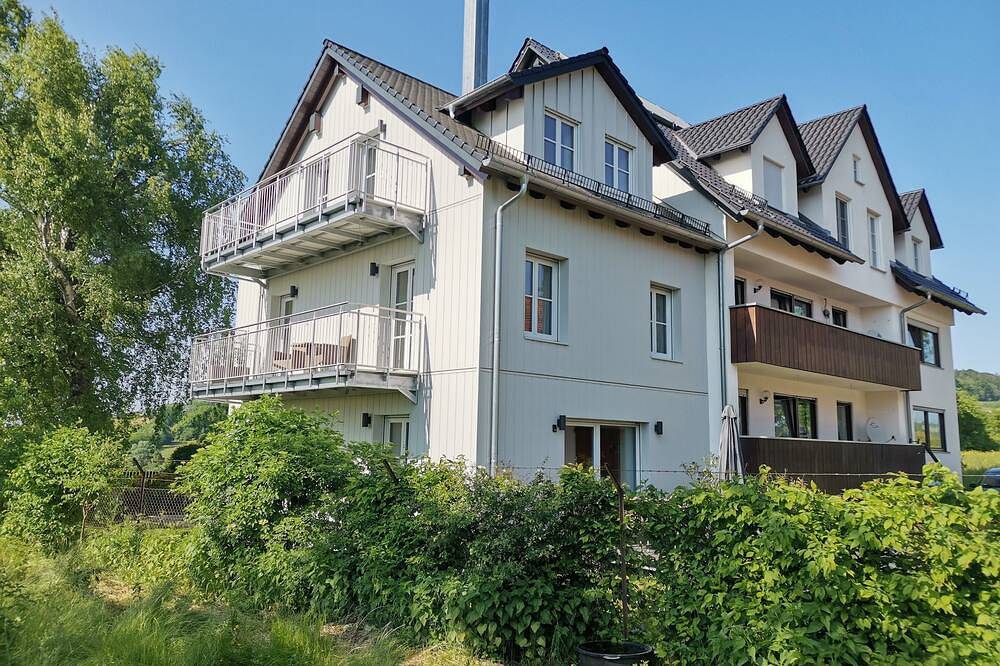 Ganze Wohnung, Apartment (80sqm) with balcony (10sqm) 2km away from Weißenburg in Weißenburg in Bayern, Frankenalb