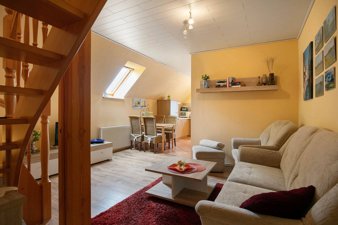 Apartamento entero, Apartamento 'Fewo 1' con terraza privada, jardín privado y Wi-Fi in Friedrichswalde, Barnimerland Region
