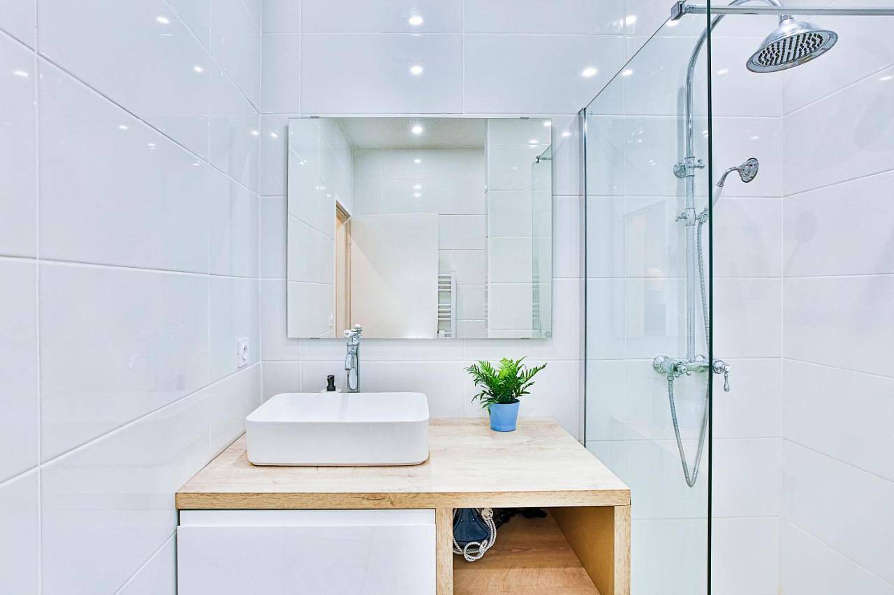 Appartement entier, La Clé Studio Clim, Wifi, Gare et Port à Toulon in Toulon, Côte méditerranéenne (France)