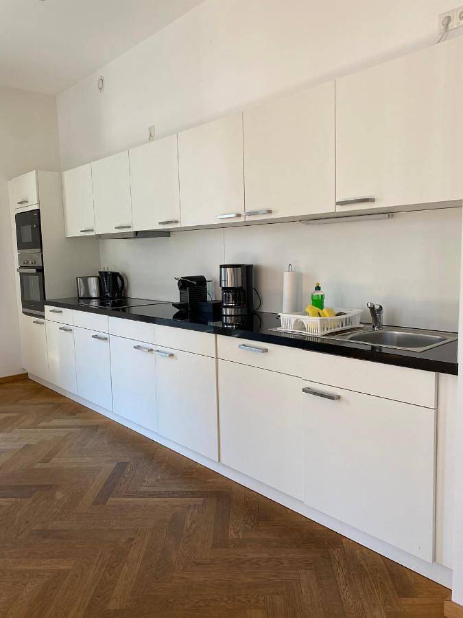 Ferienwohnung für 6 Personen, mit Ausblick und Balkon in Dresden Striezelmarkt - 4