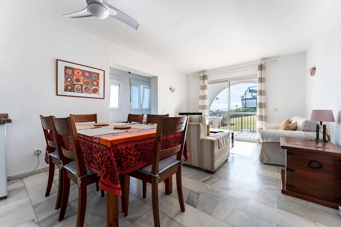 Entire apartment, Apartment in Superb Location with Sea View, Pool & Wi-Fi in La Cala de Mijas, Mijas