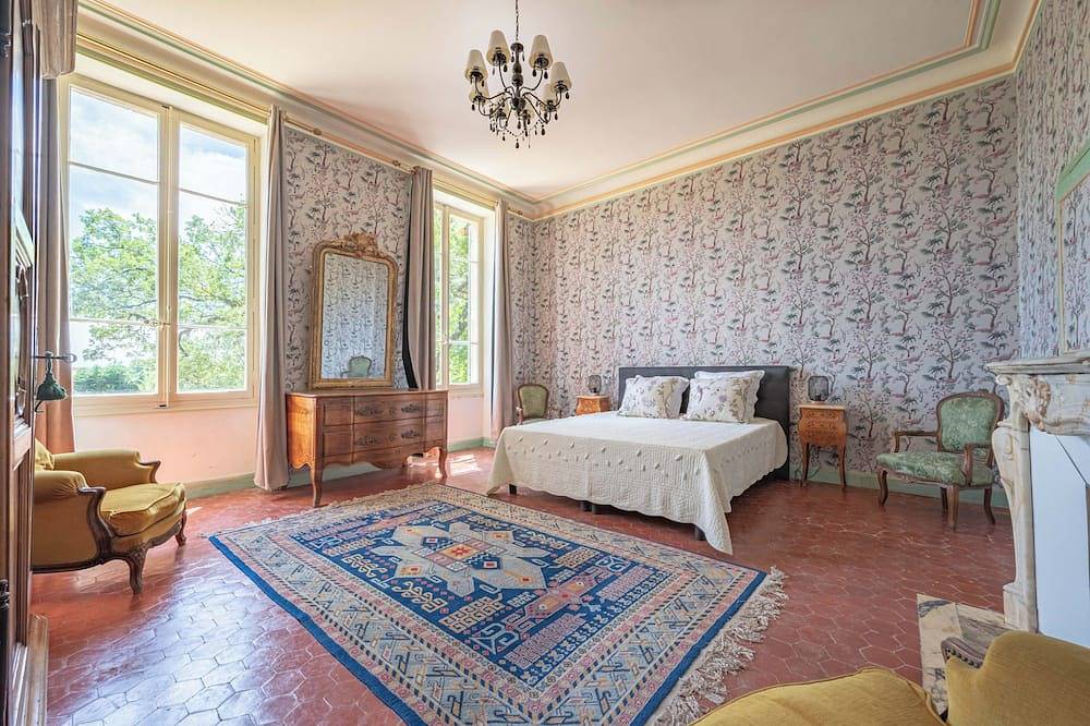Authentic family home in the heart of Provence in Le Pontet, Vaucluse