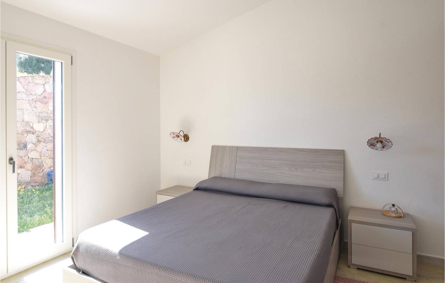Apt mit Meerblick, AC, Parkplatz und Küche in Baia Sant'Anna, Olbia-Tempio
