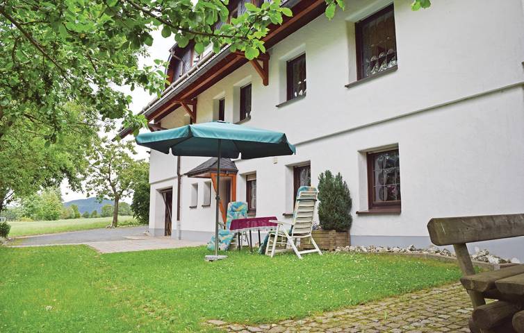 Entire holiday apartment, Cozy Apartment with Terrace and Parking 2km from Lanfert Center in Winterberg, Hochsauerlandkreis