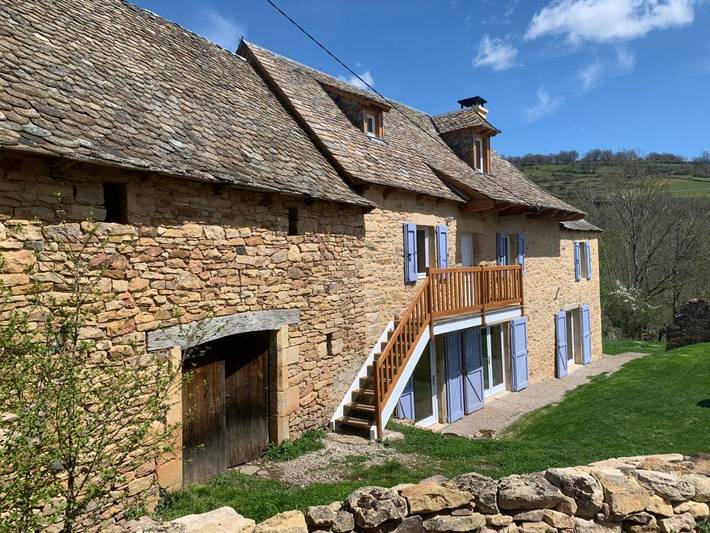 Location de vacances pour 2 personnes, avec jardin et vue à Saint-Côme-d'Olt - 2