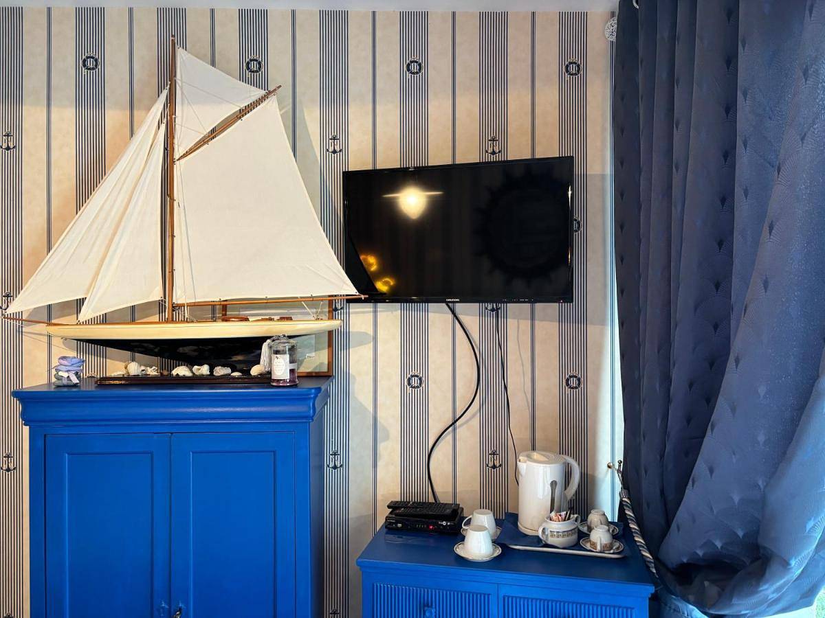 La maison bleue in Vert Bois, Dolus-d'Oléron