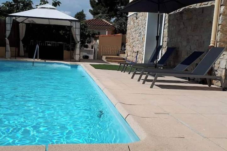 Villa pour 6 personnes, avec Jacuzzi et Terrasse à Toulon