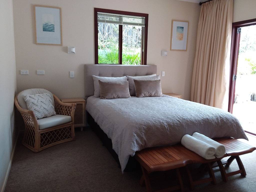 Coromandel Views - Majestic Home/Stunning Outlook/Own Ensuites/Internet/Smart Tv in Coromandel, Waikato