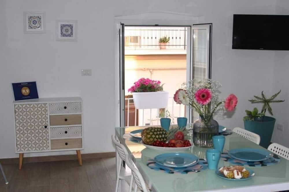 Entire apartment, Nina's House in Pozzallo, Ragusa Province