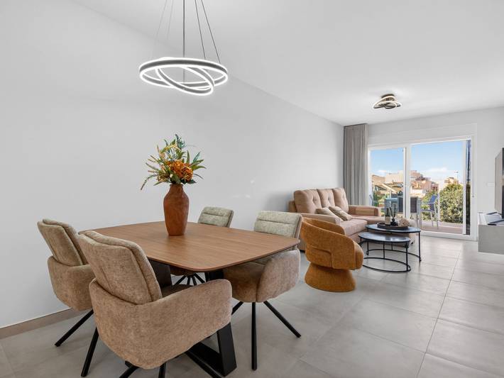 Appartement entier, Azure Terras Private Rooftop Spa in Pilar de la Horadada, Costa Blanca