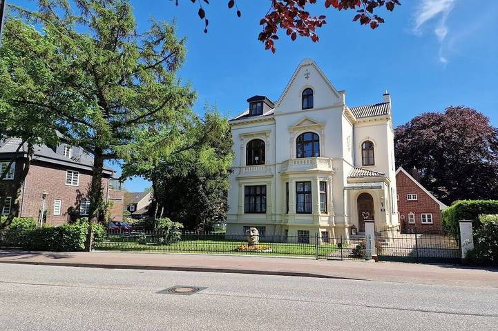 Villa für 4 Personen, mit Balkon